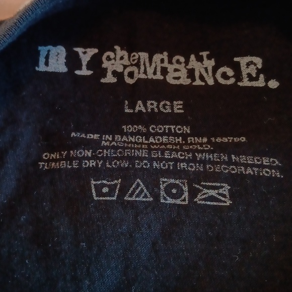 My Chemical Romance T-shirt - Picture 3 of 3